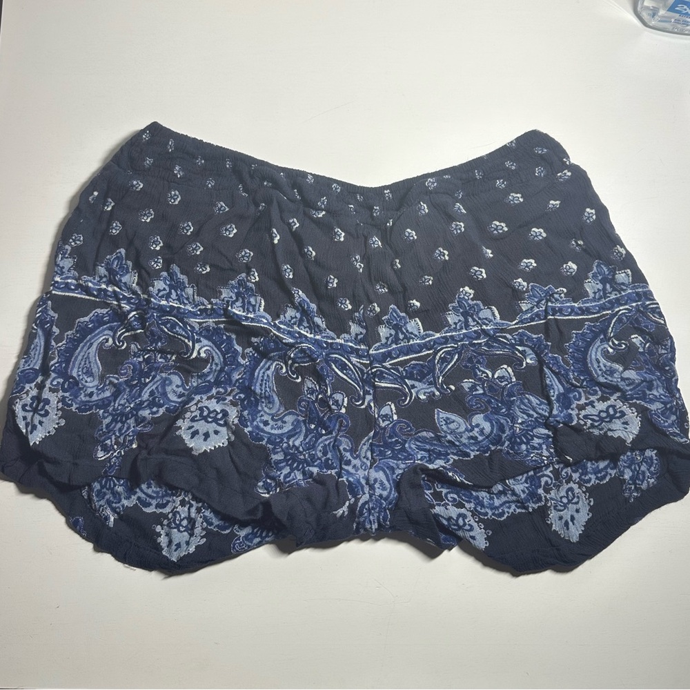 Angie Shorts - Picture 2 of 4